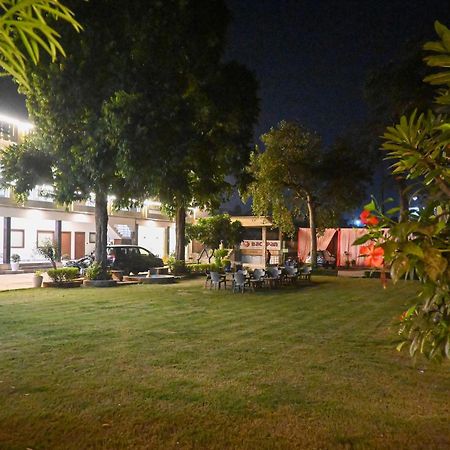 The Kedar Resort Mathura Eksteriør billede