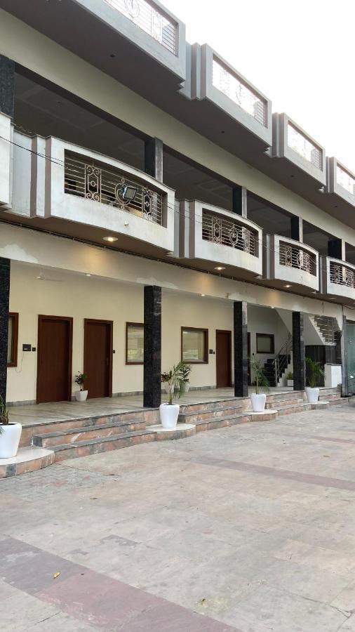 The Kedar Resort Mathura Eksteriør billede