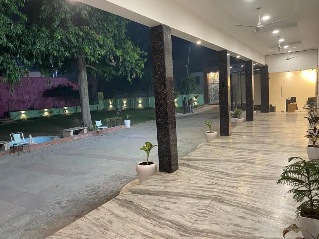 The Kedar Resort Mathura Eksteriør billede