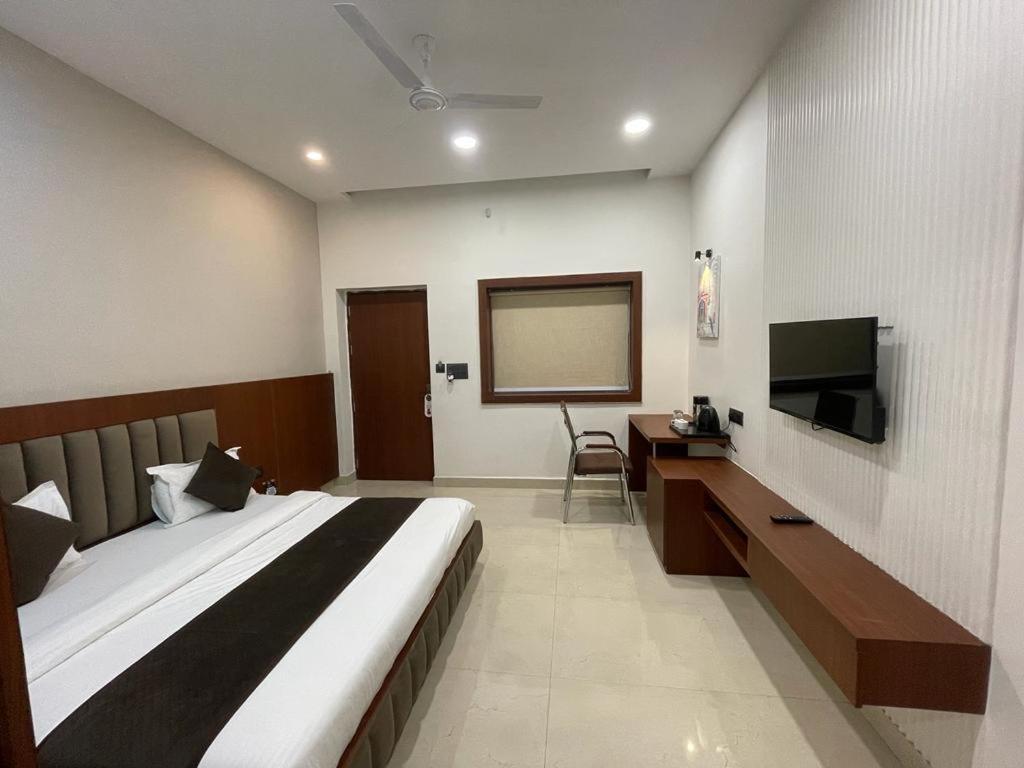 The Kedar Resort Mathura Eksteriør billede