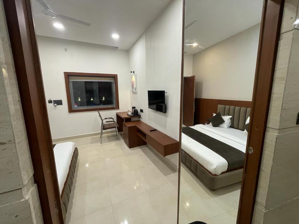The Kedar Resort Mathura Eksteriør billede