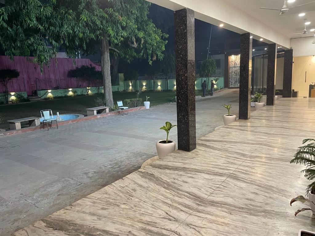 The Kedar Resort Mathura Eksteriør billede