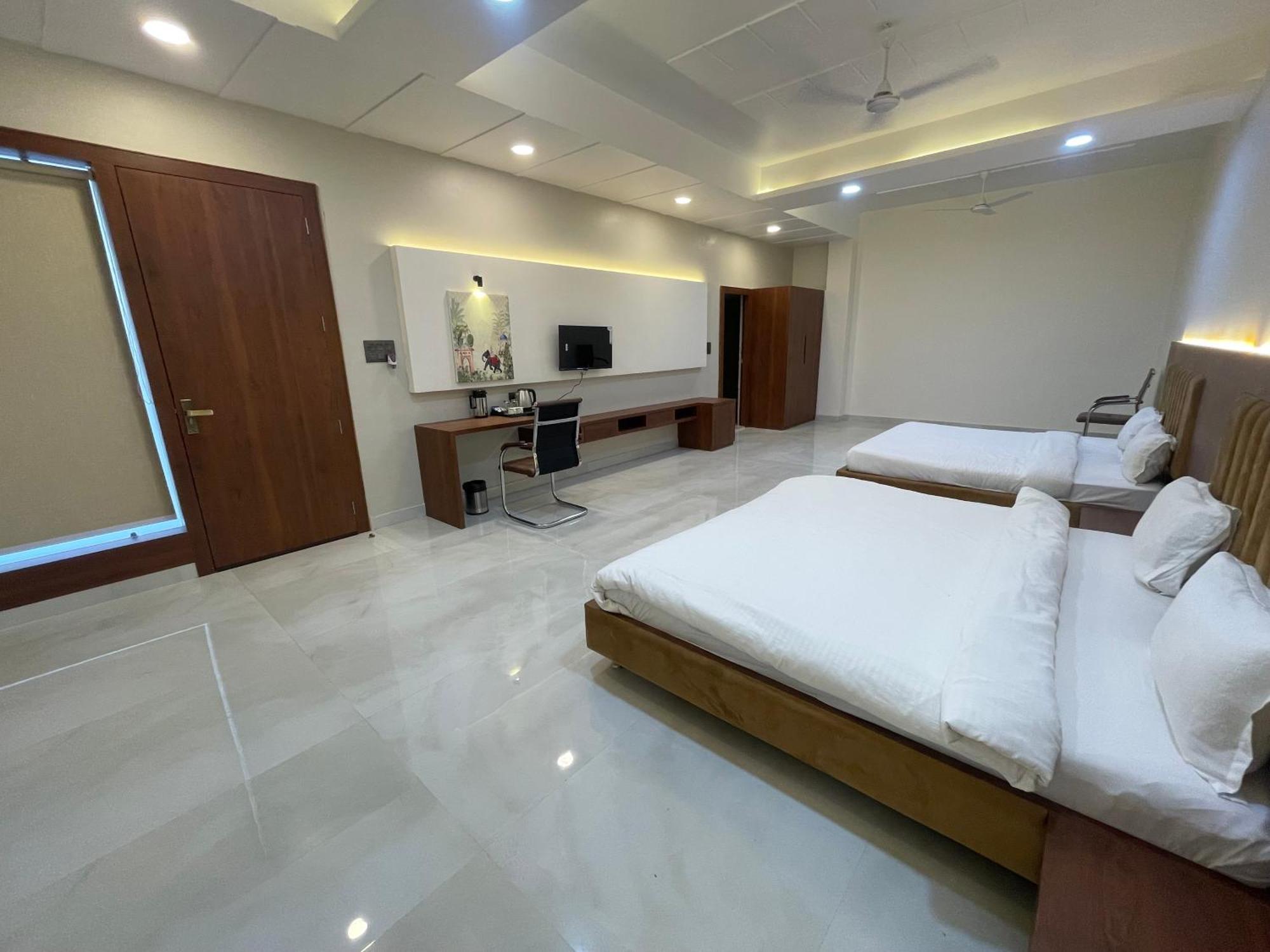 The Kedar Resort Mathura Eksteriør billede
