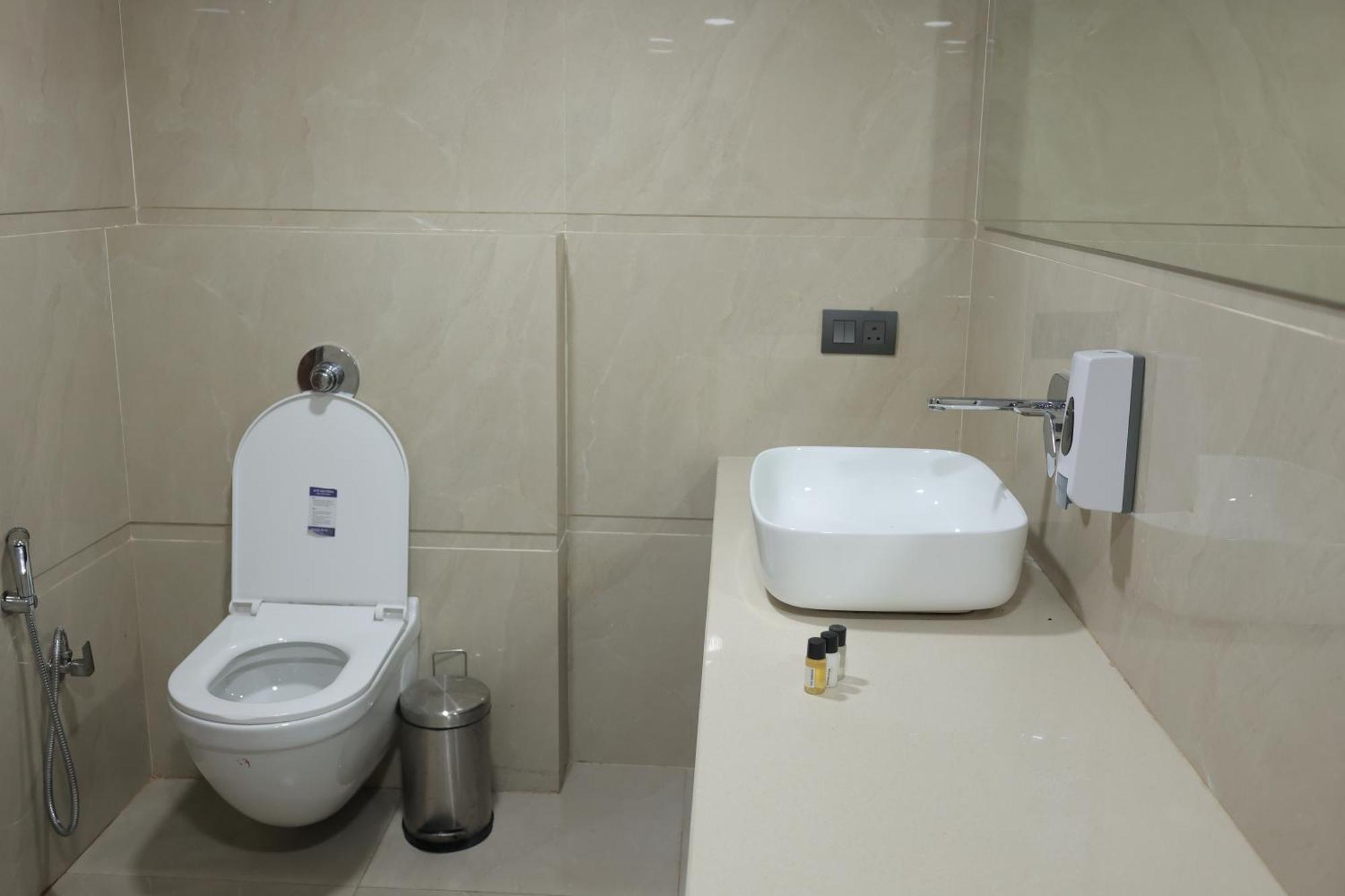 The Kedar Resort Mathura Eksteriør billede